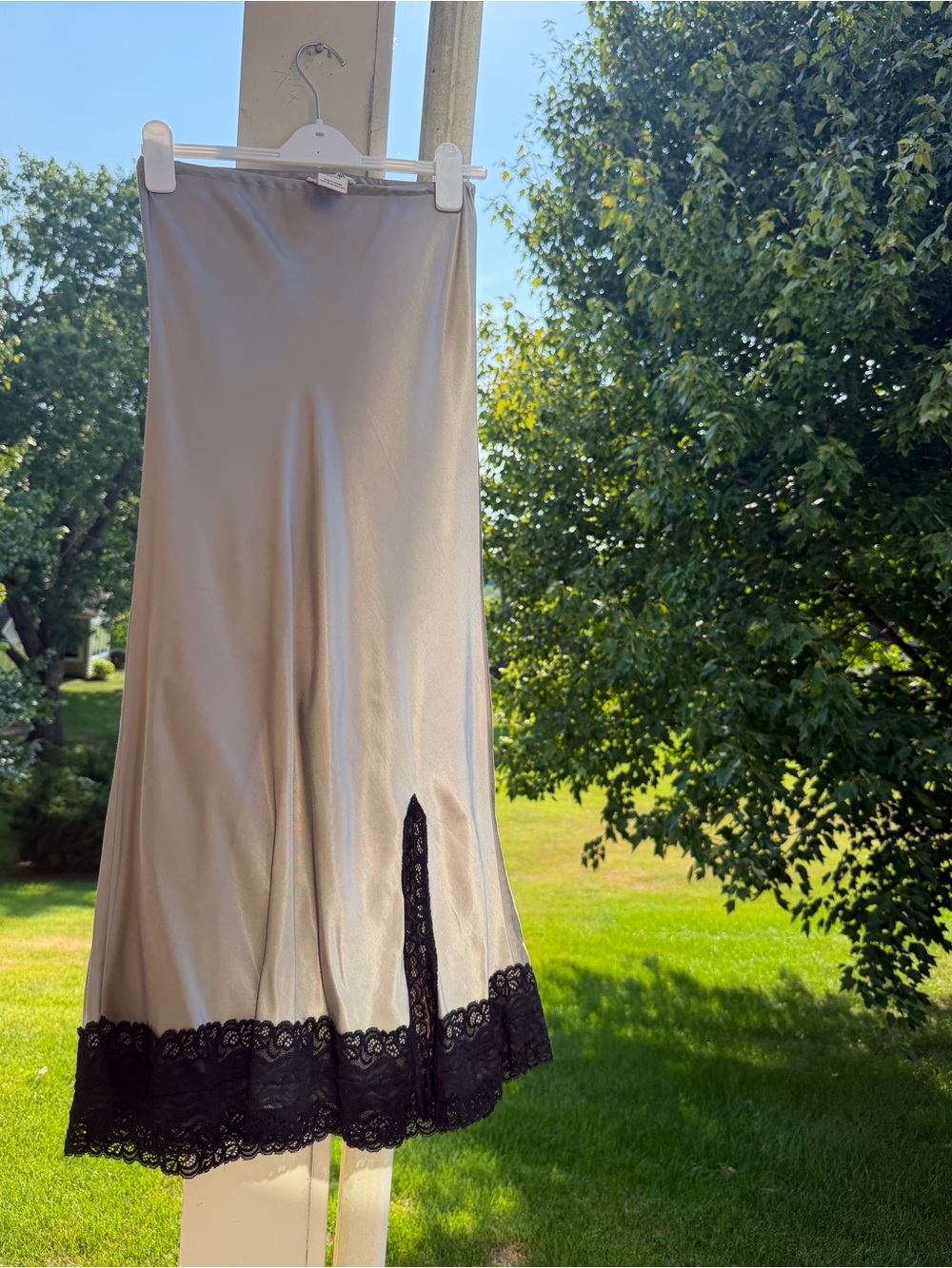 Djerf Avenue Remake Rain lace slip skirt